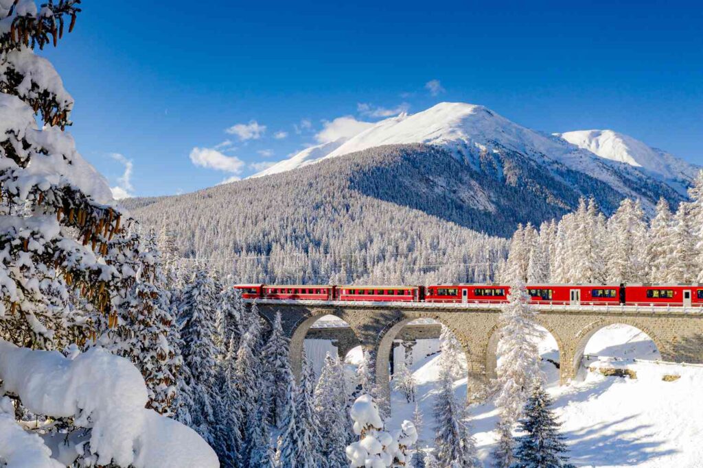 Switzerland’s Top 4 Panoramic Trains – Epic Alpine Escapes!